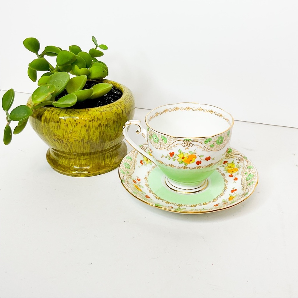 VINTAGE Royal Grafton Bone China Teacup & Saucer – Green Gold Floral England
